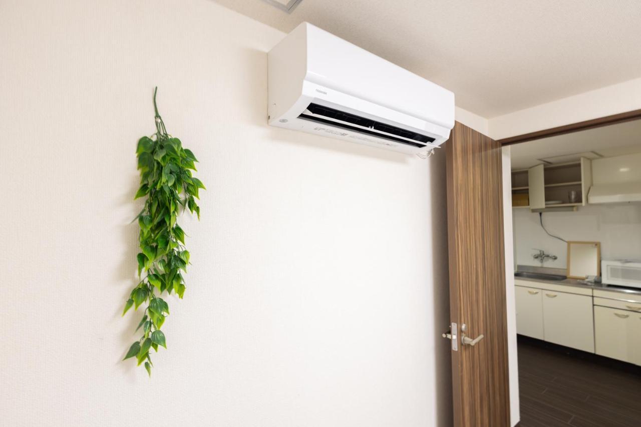 Apartamento East Shinjuku Triplex: 3-bedroom With Shared Shower