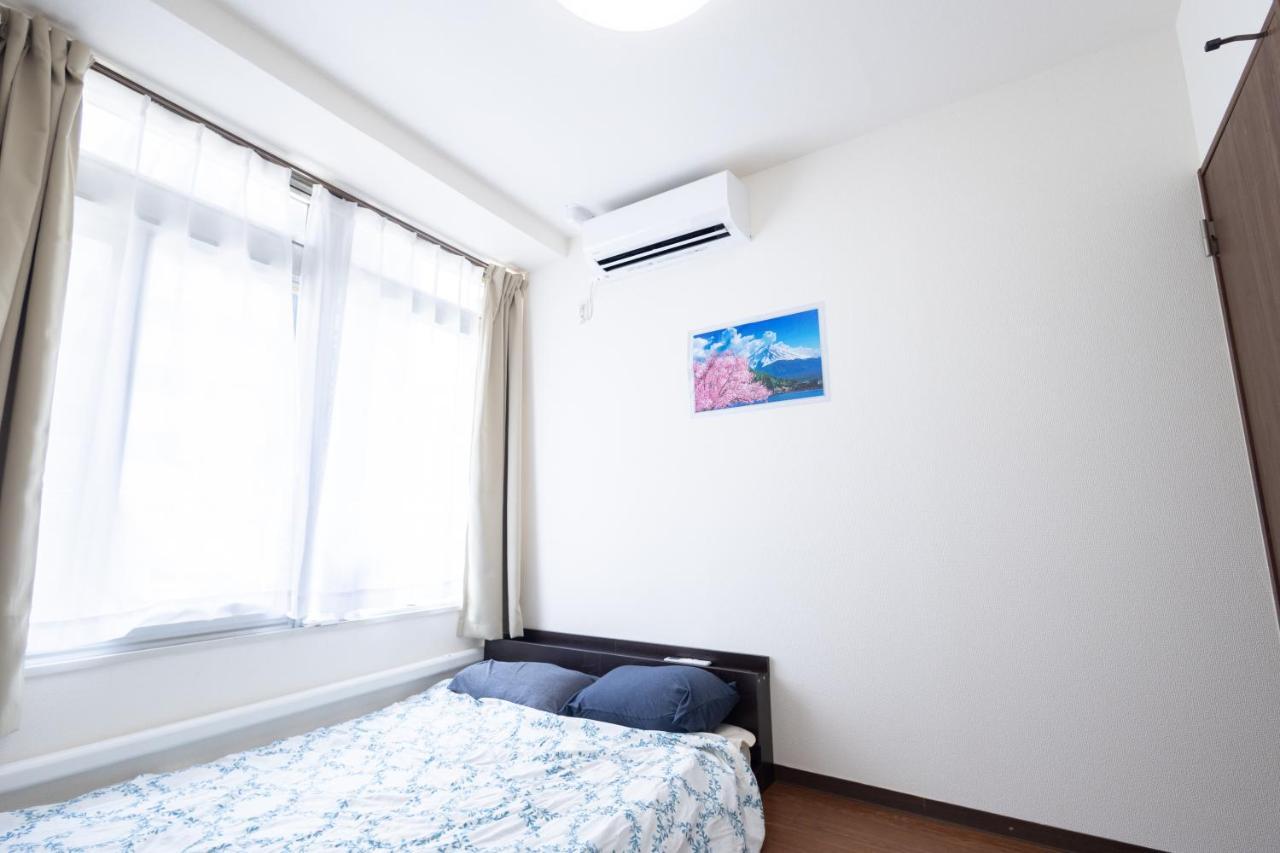 Apartamento East Shinjuku Triplex: 3-bedroom With Shared Shower *