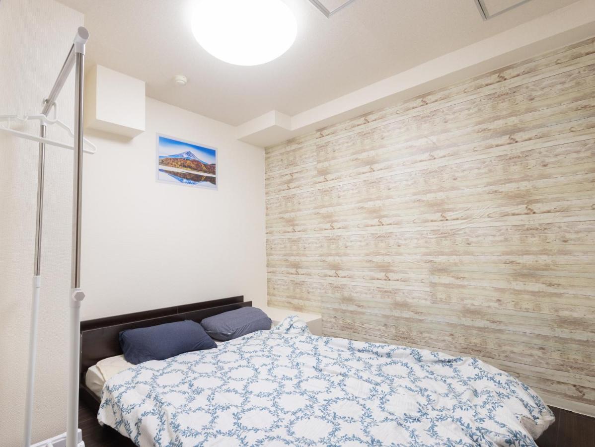 East Shinjuku Triplex: 3-bedroom With Shared Shower Apartamento *