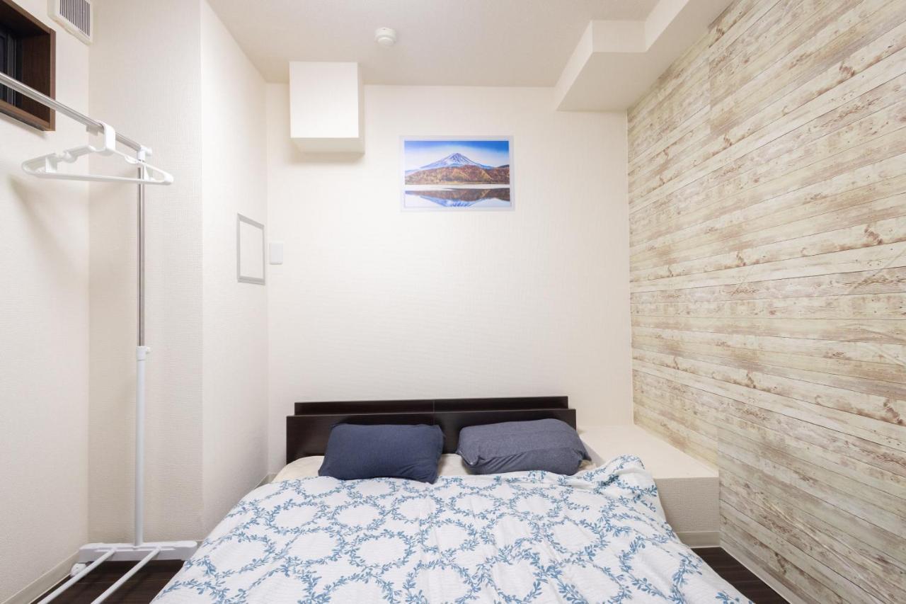 East Shinjuku Triplex: 3-bedroom With Shared Shower Tóquio
