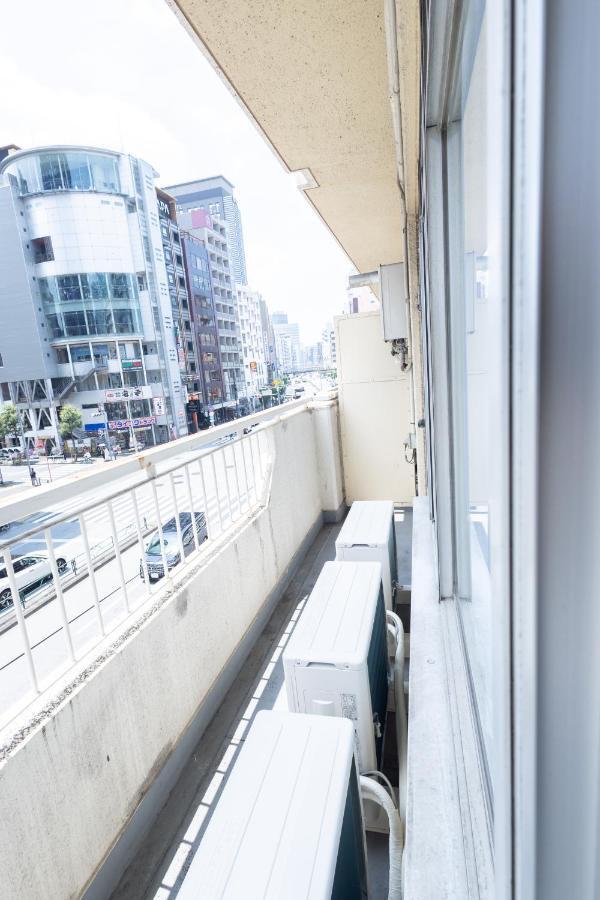 East Shinjuku Triplex: 3-bedroom With Shared Shower Apartamento *