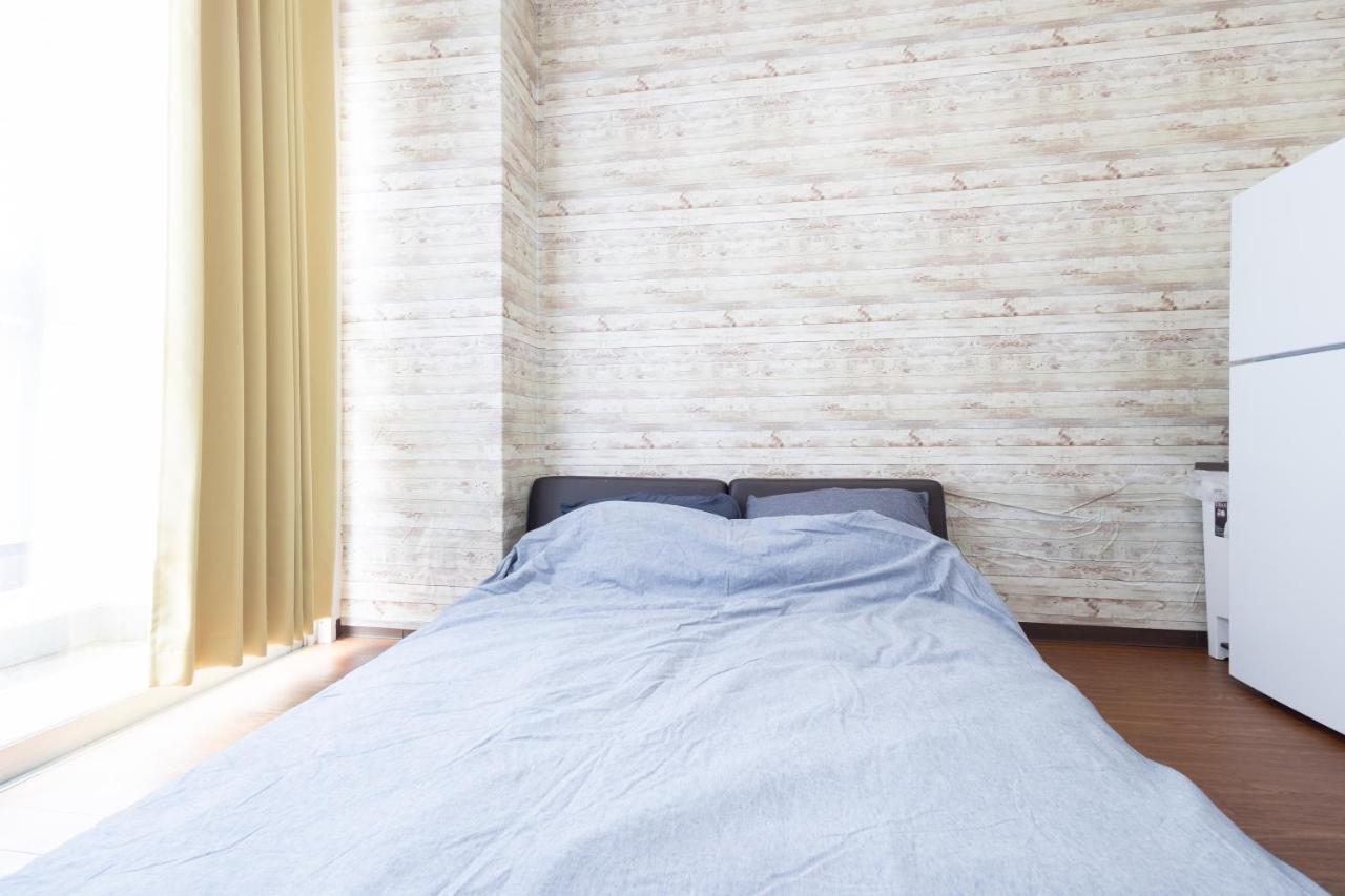 East Shinjuku Triplex: 3-bedroom With Shared Shower Apartamento *