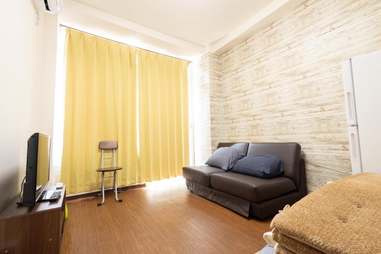 Apartamento East Shinjuku Triplex: 3-bedroom With Shared Shower Tóquio