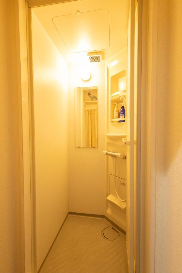 East Shinjuku Triplex: 3-bedroom With Shared Shower Apartamento *